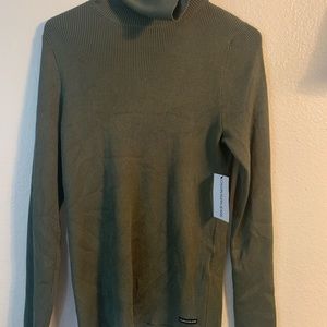 NWT Calvin Klein turtle neck